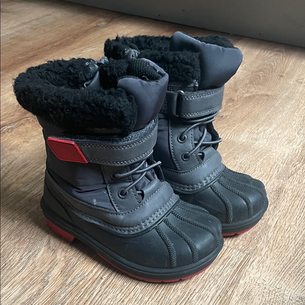 Cat‎ & Jack Black and Red Kids' Boots
